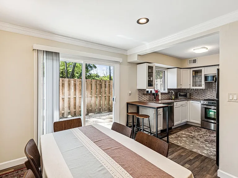 7752 Montgomery Rd #82 — Photo 12