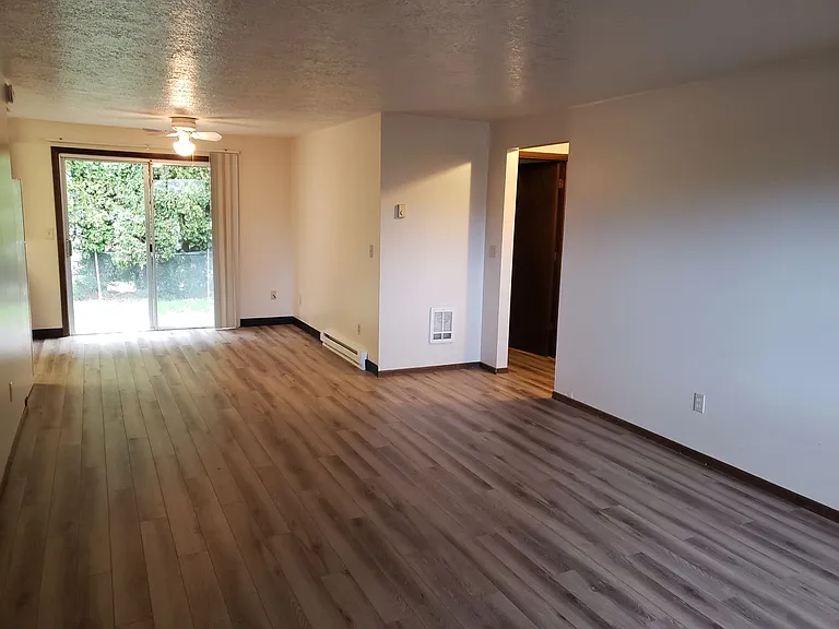 3880 Auburn Rd NE — Photo 4