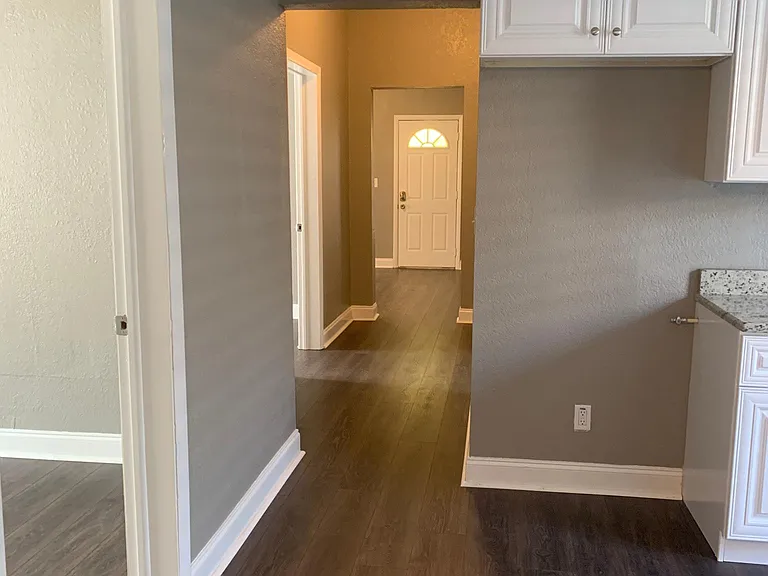 1337 W Lasalle St — Photo 10