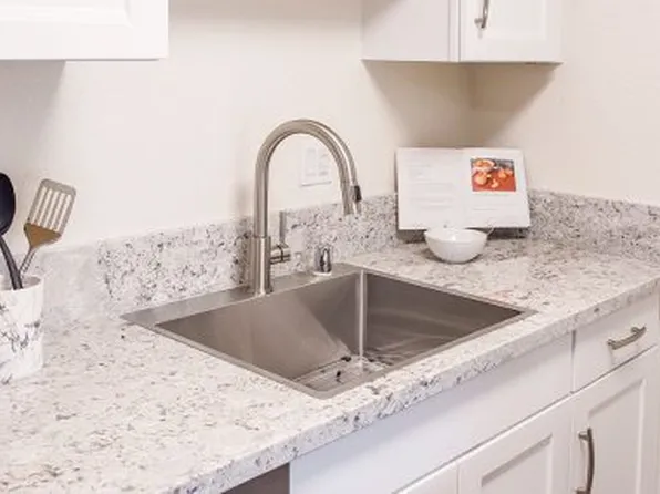 Aggie Square Apartments, 644 Alvarado Ave #220f1dd9e, Davis, CA 95616