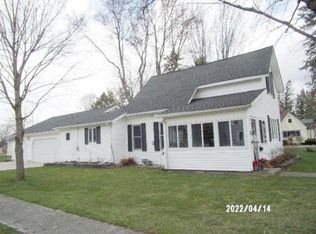 196 Lexington St, Sandusky, MI 48471