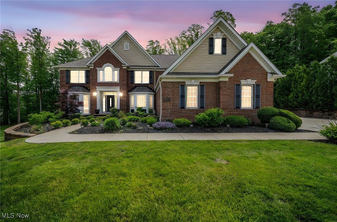 8041 Daisy Hill Ct, Concord Township, OH 44077 | Zillow