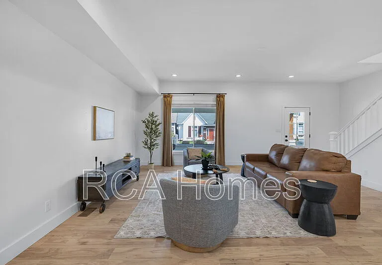 1225 Hoyt Ave — Photo 13