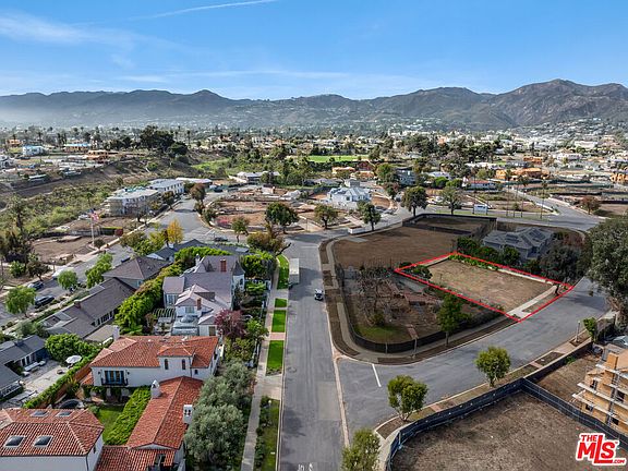 3rd image of 519 Frontera Dr
