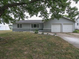 310 N Prince Ln, Springfield, MO 65802
