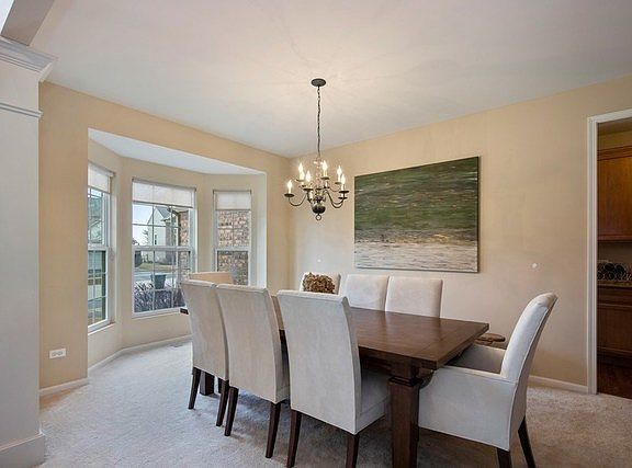 3rd image of 1290 Goldfinch Ln