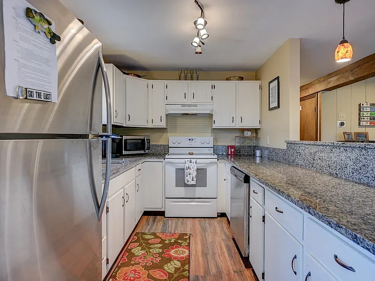 21 Littlefield Rd — Photo 11