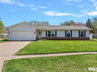 800 Rickard Rd, Springfield, IL 62704