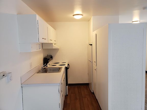 2nd image of 5219 University Way NE #312