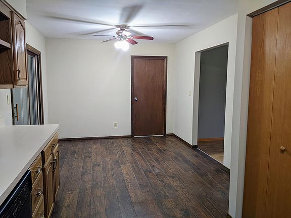 3rd image of 34827 N Park Dr