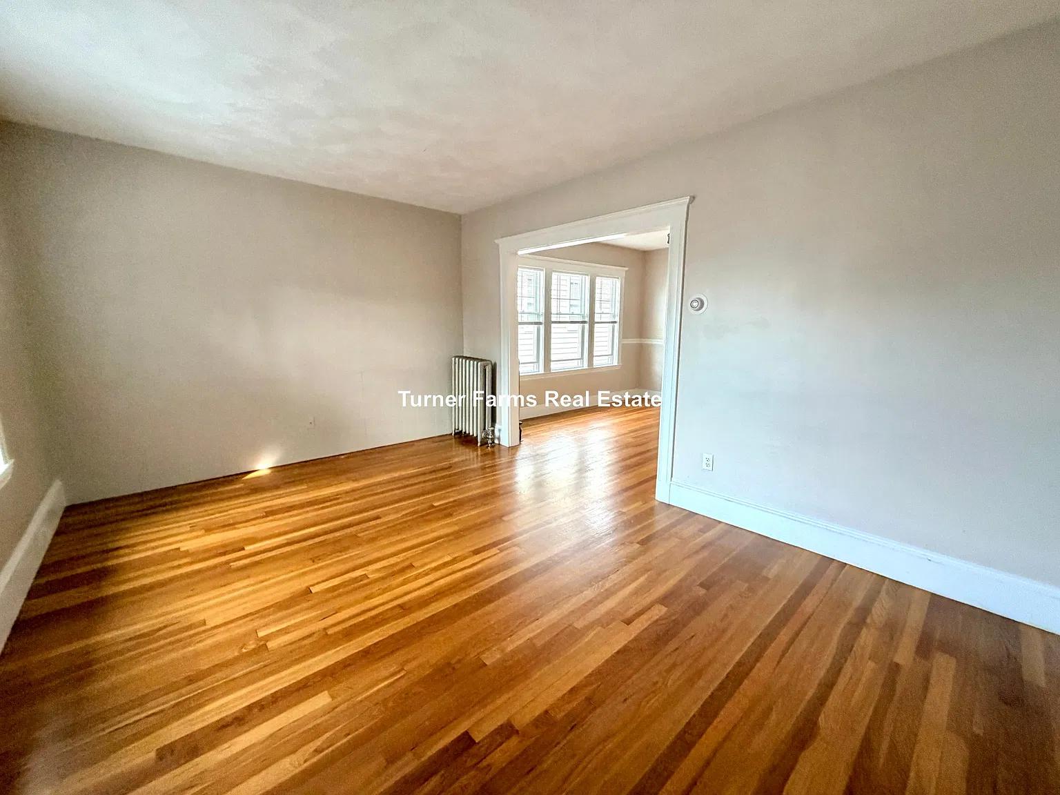 3 bed, 9999 sqft, $3,250 — Photo 2