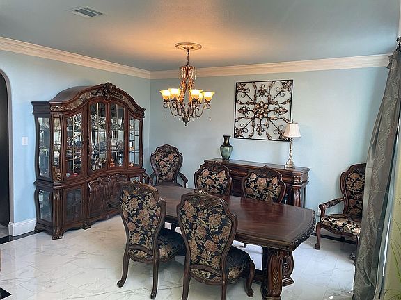 5th image of 4237 Whistler Dr