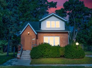 15711 Tracey St, Detroit, MI 48227
