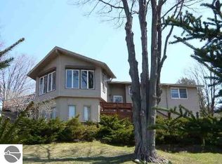 5987 SE Torch Lake Dr, Bellaire, MI 49615