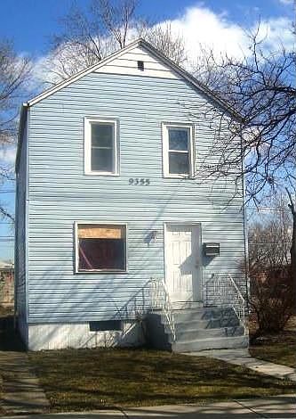 2nd image of 9355 S Perry Ave