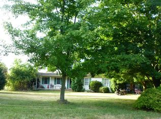 116 Goldfinch Ln, Honey Brook, PA 19344