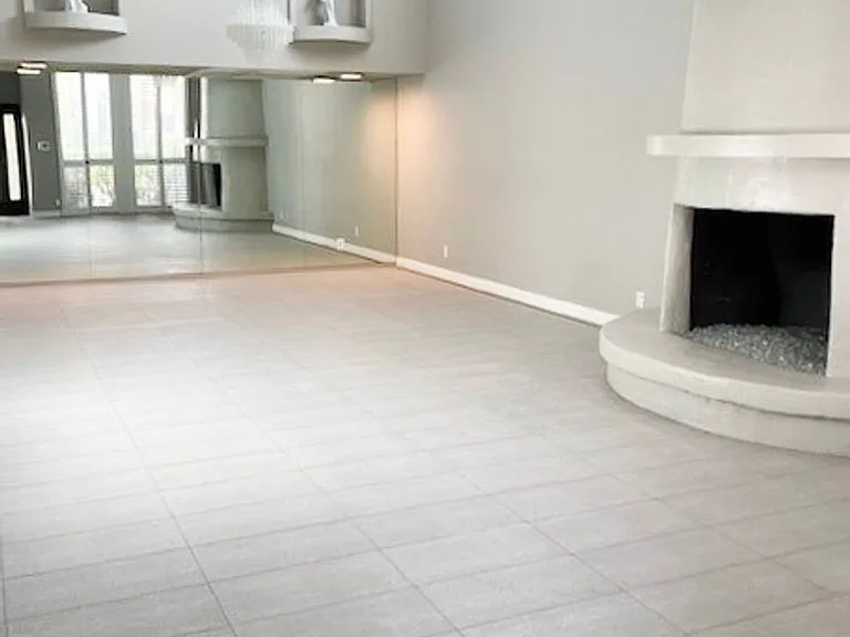 7139 E McDonald Dr — Photo 2