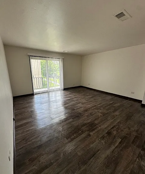 2137 E 175th St #6 — Photo 2