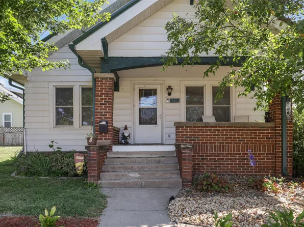 410 1st St S, Newton, IA 50208