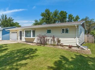 900 24th Ave NW, Minot, ND 58703