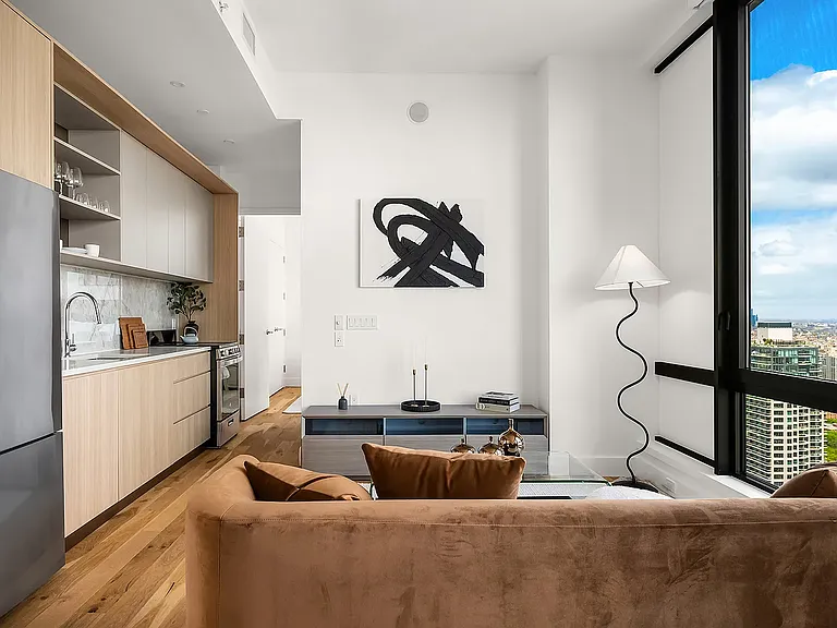 20 Rockwell Pl #Penthouse 3606Y — Photo 2