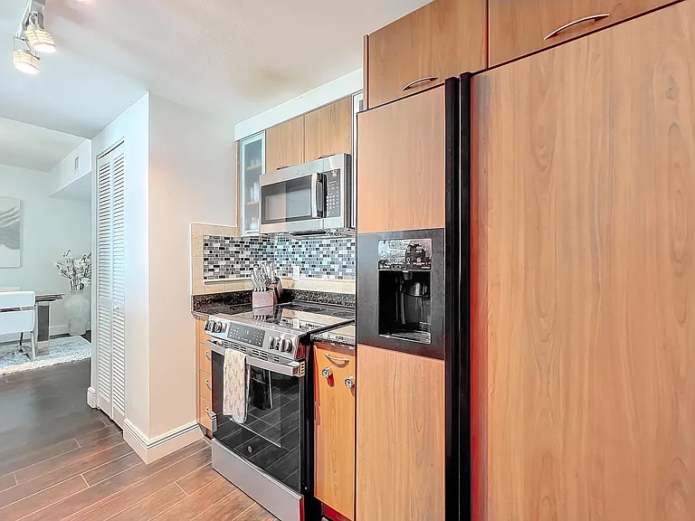 700 E Boynton Beach Blvd #1408 — Photo 11