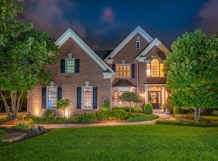 366 Vonder Ln, Geneva, IL 60134