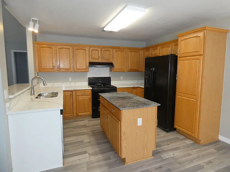 4734 Autumndale Dr — Photo 8