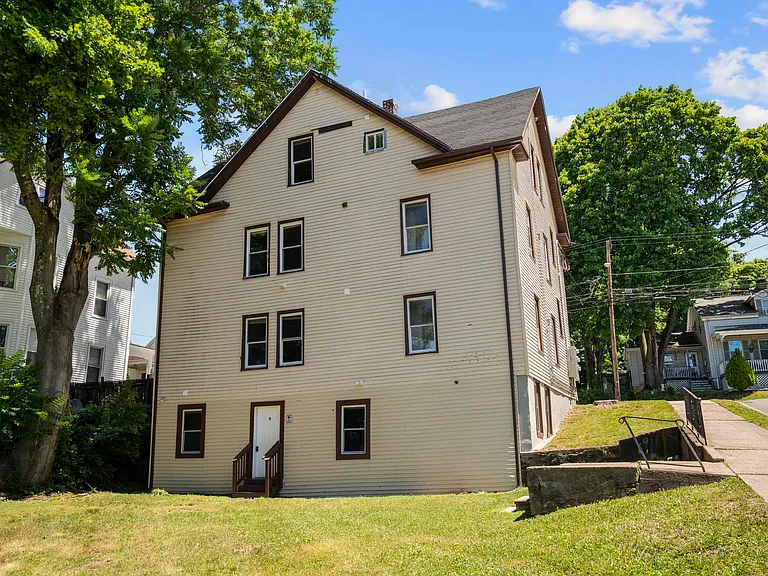 146 Hobart St #1 — Photo 4