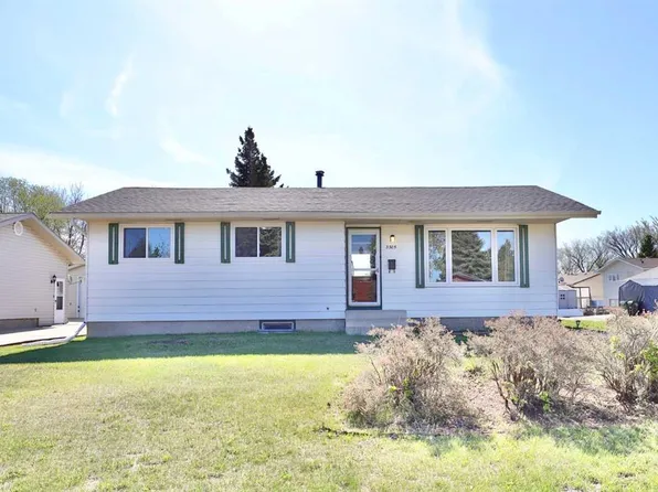 3305 NW Erickson Dr, Camrose, AB T4V 3X1