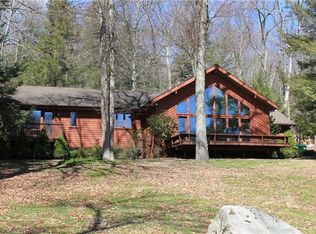 28 Rolling Meadow Ln, Pound Ridge, NY 10576