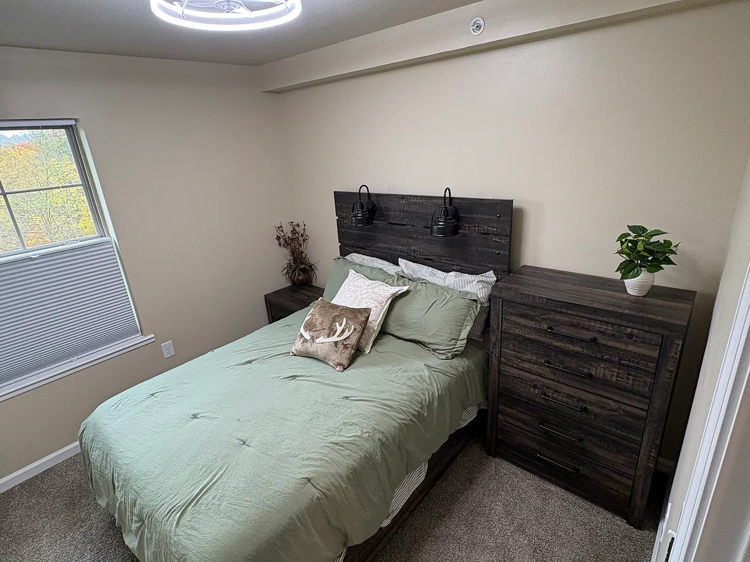 2 bed, 950 sqft, $1,495 — Photo 3