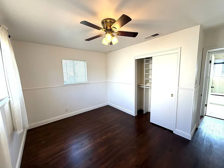 1704 Castle Ct — Photo 18