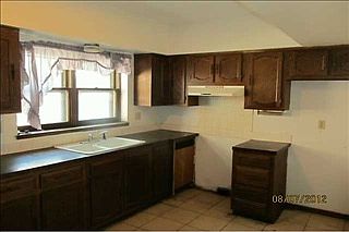 5th image of 1160 Sunset Dr