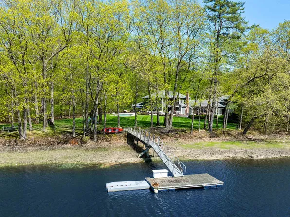 8 Wingate Court, Stratham, NH 03885