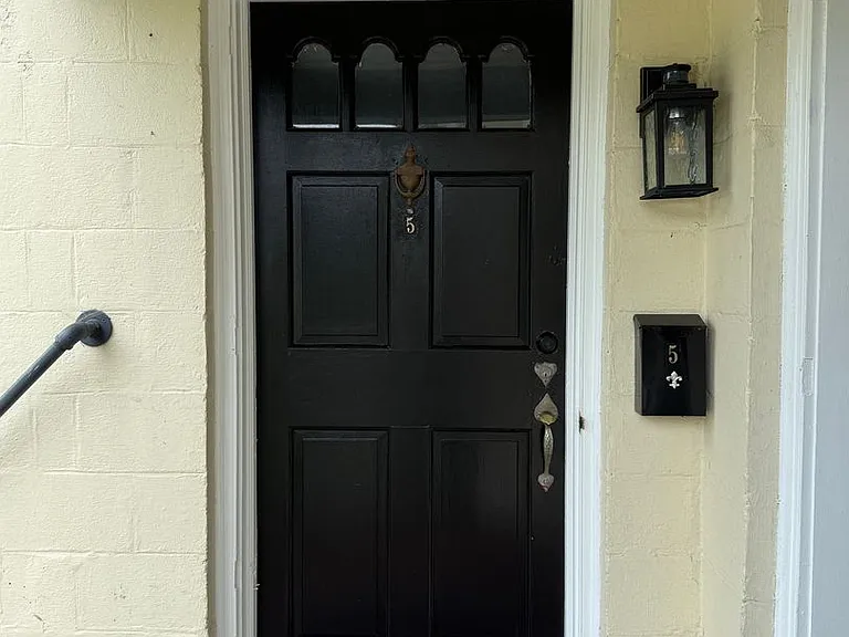 403 S Washington St #5 — Photo 2