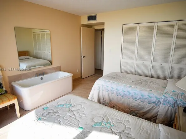 2828 N Atlantic Ave #0, Daytona Beach, FL 32118