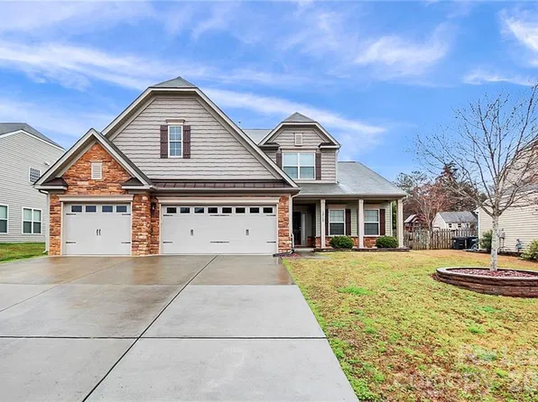 1717 Hoosac Dr, Waxhaw, NC 28173