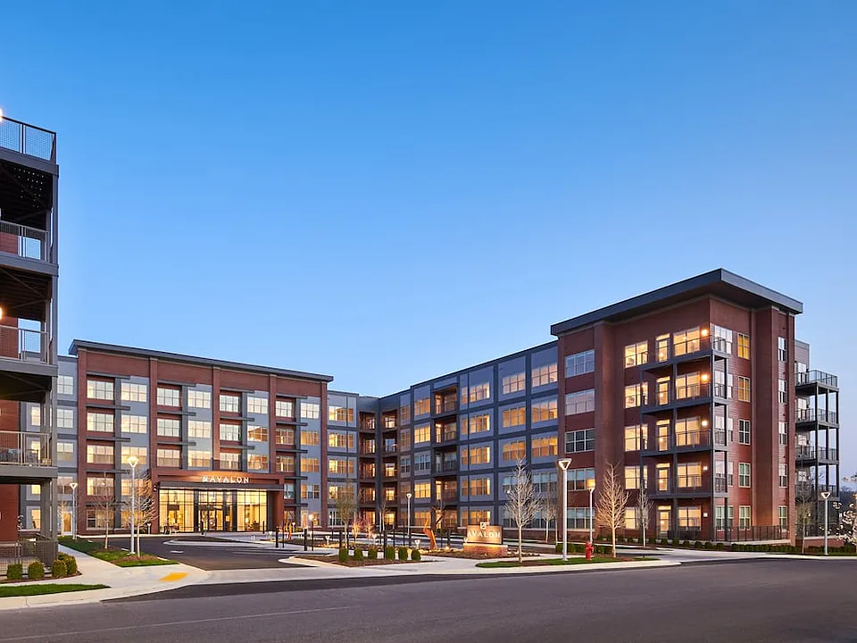 Avalon Foundry Row
