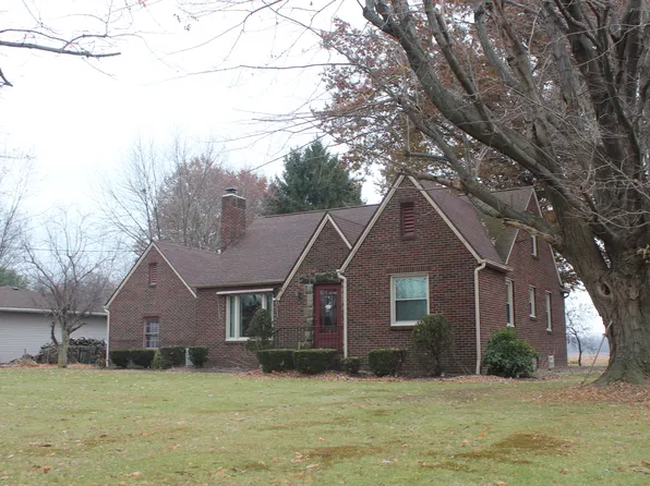 3236 Ravenna Ave NE, Louisville, OH 44641