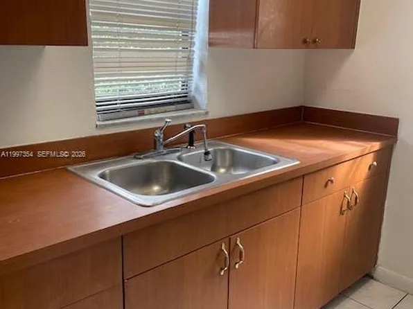 2131 NW 26th Ave, Fort Lauderdale, FL 33311