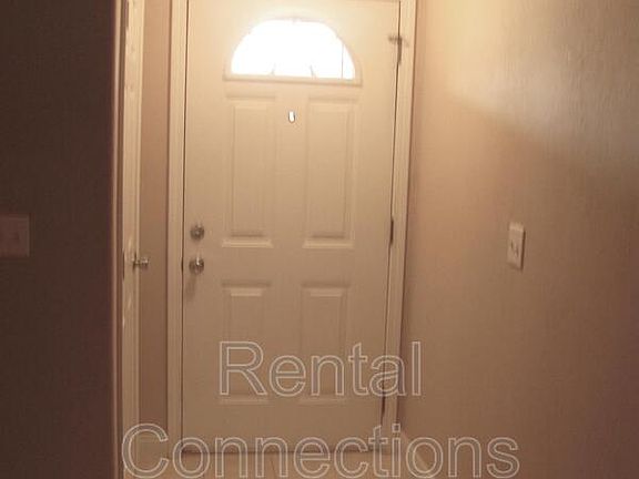 3rd image of 108 S Carbon St APT B