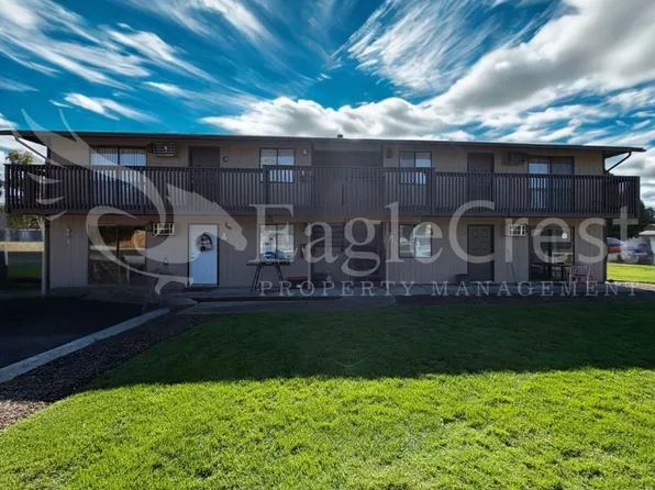 320NEC, 320 NE C St APT A, College Place, WA 99324