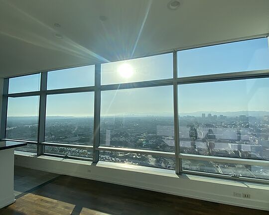 3rd image of 900 W Olympic Blvd Floor 31