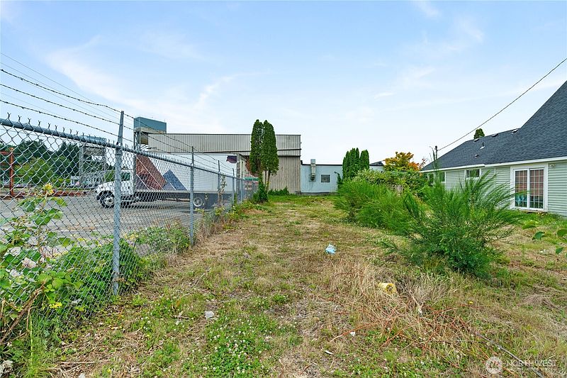 2nd image of 205 5th Street