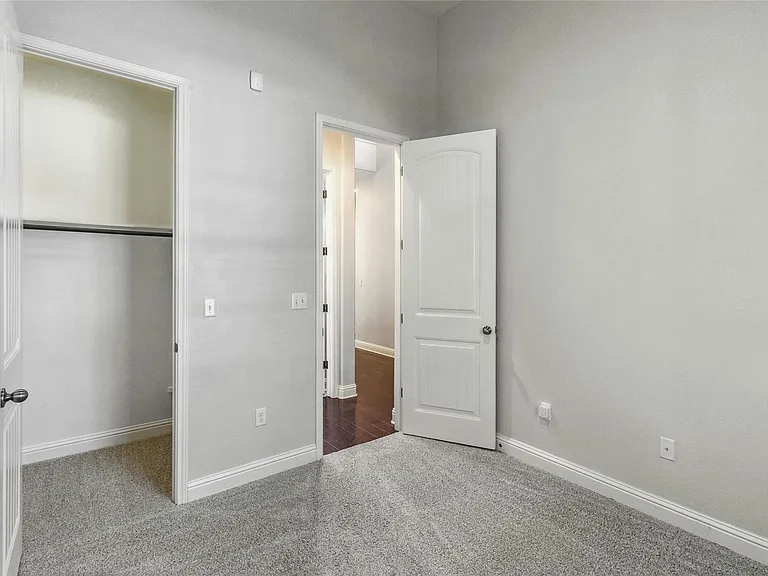 11813 Quintana Cv — Photo 29