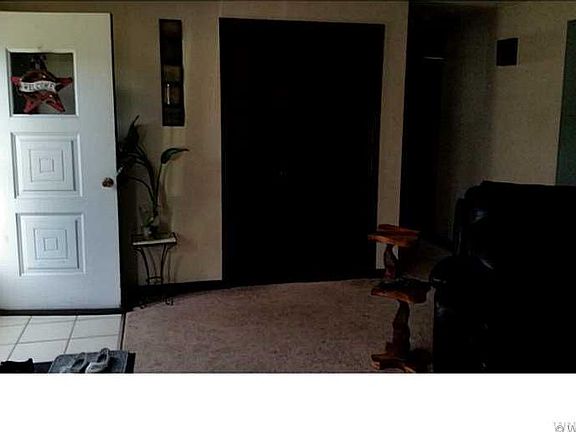 5th image of 747 Castlebar Dr