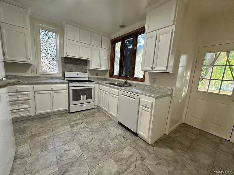 118 W Main St #1 — Photo 13