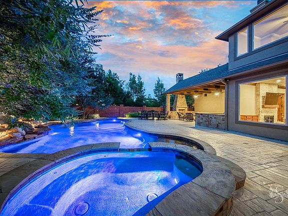 4th image of 4902 Hollowvine Ln