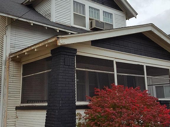 2nd image of 1515 Tamarack Ave NW